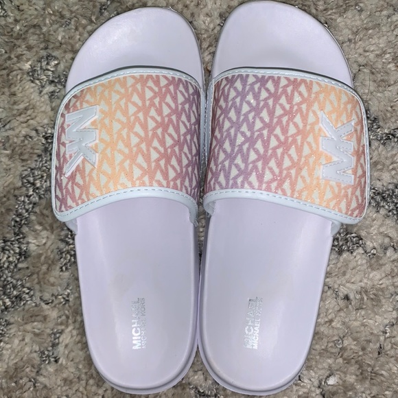 MICHAEL KORS slides - Picture 1 of 5